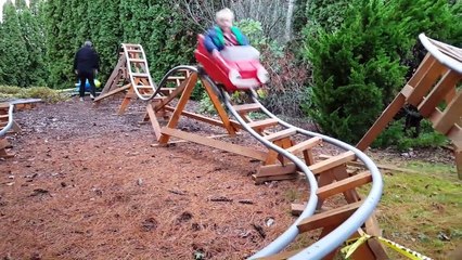 Download Video: Ce papa a fabriqué des montagnes russes pour ses enfants dans son jardin !