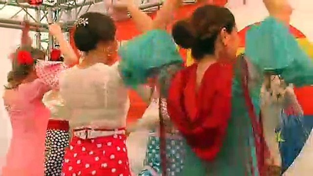 Inés Arrimadas reflexiona bailando sevillanas en Barcelona