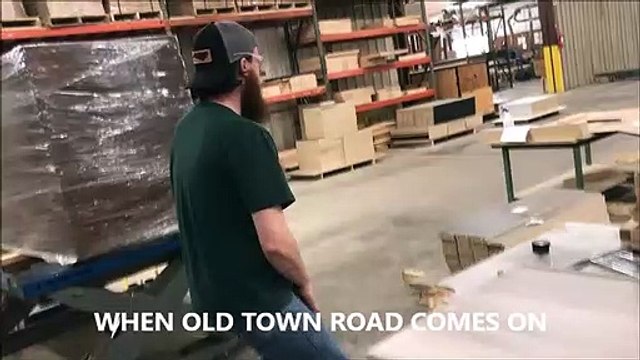 Dancing to Old Town Road - OLD TOWN ROAD CHALLENGE LIL NAS X