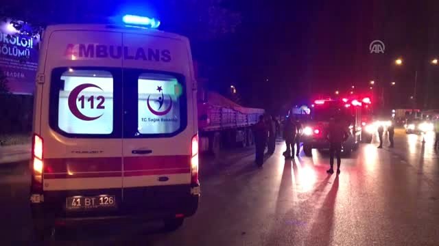 Kocaeli'de Trafik Kazası: 2 Ölü