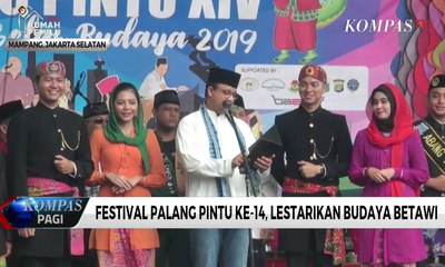 Anies Membuka Festival Palang Pintu di Kemang