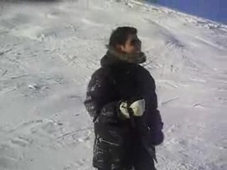 grosse chute au ski aiiieee quel plongeon