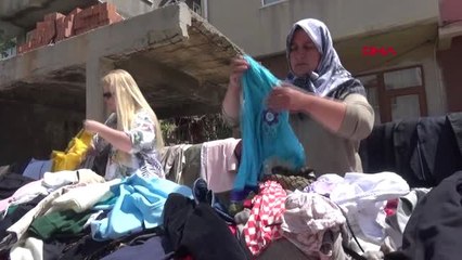 Edirne Sokak Hayvanları İçin Pazarda Gönüllü Satış Yapıyorlar