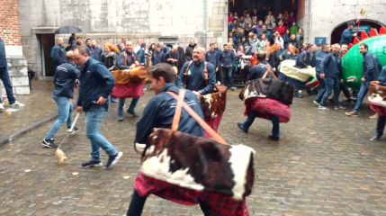 Mons.On a répété le combat du lumecon pour la Saint Georges.Video Eric Ghislain