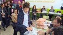 Errejón vota y confía en que hay 