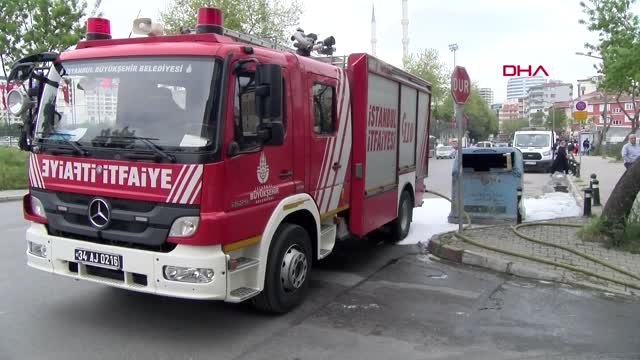 İstanubul- Kartal'daki Çöp Kutusundaki Yangında Etrafa Yayılan Koku Paniğe Neden Oldu