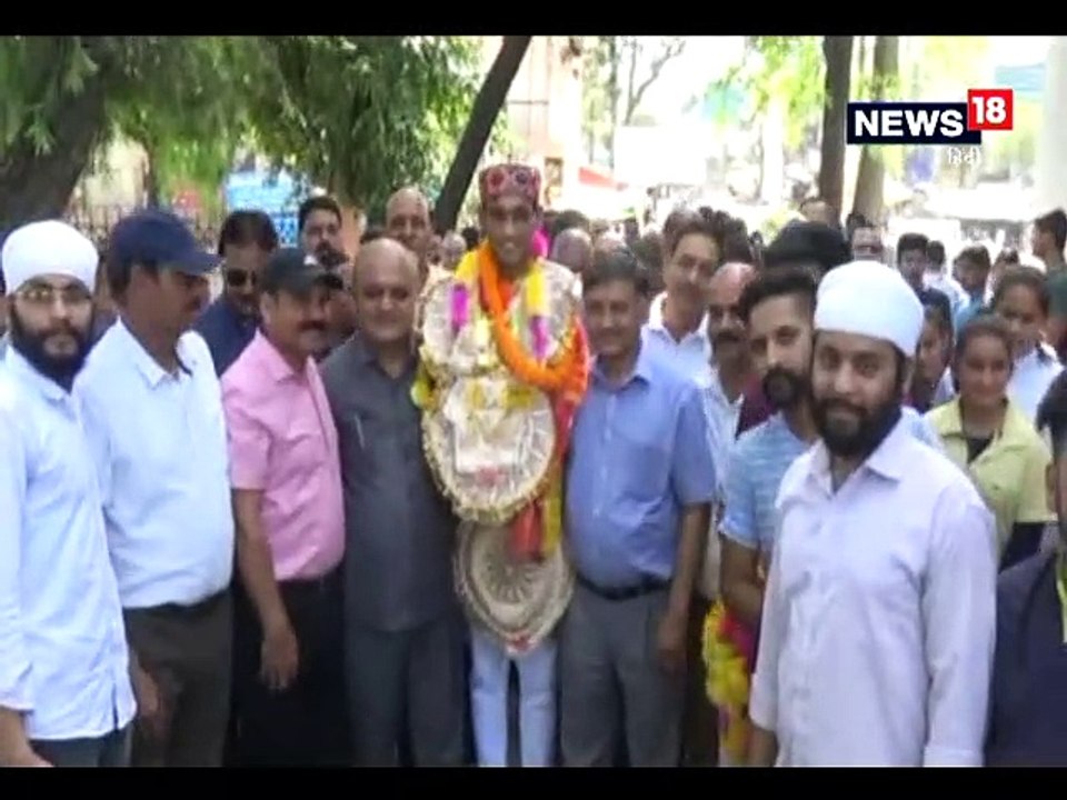 VIDEO: एशियन चैंपियनशिप बॉक्सिंग के सिल्वर मेडलिस्ट आशीष का गांव पहुंचने पर स्वागत
