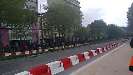 Les Formule 1 Renault débarquent sur les grands boulevards à Valence