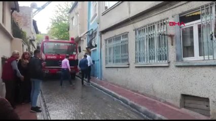 Fatih'te 3 Katlı Binada Yangın