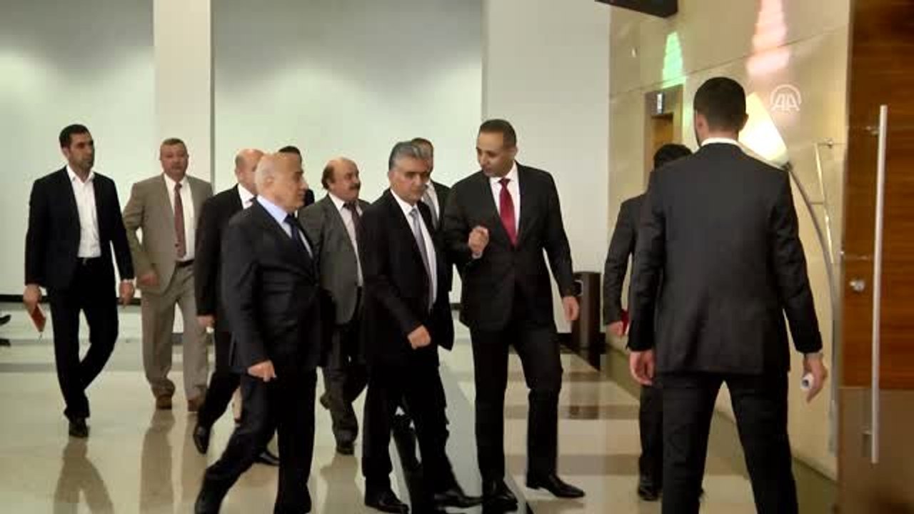 Barzani'den "Sorunların Anayasa Çerçevesinde Çözülmesi" Açıklaması