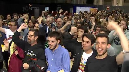 Euforia en la sede de ERC a gritos de "independencia"