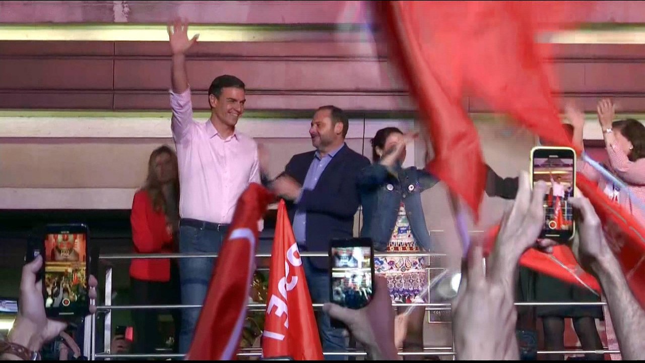 Spain election: Socialists PSOE win but no clear majority