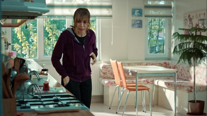 İstanbullu Gelin 82. Bölüm Esma'nın Zor Anları