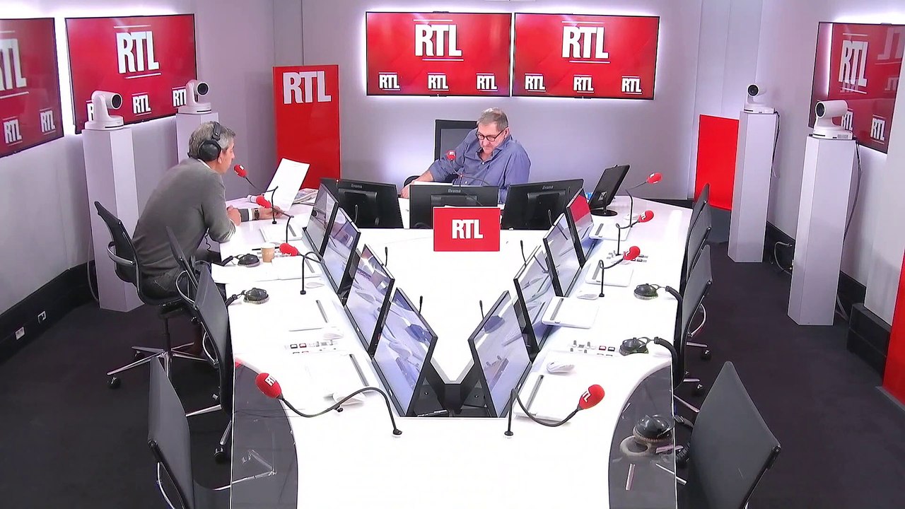 Michel Cymes vous alerte sur les risques des cabines de bronzage