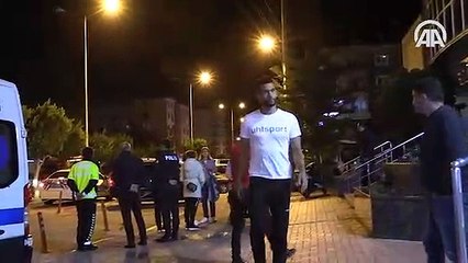 Alanyasporlu futbolcuları taşıyan minibüs devrildi