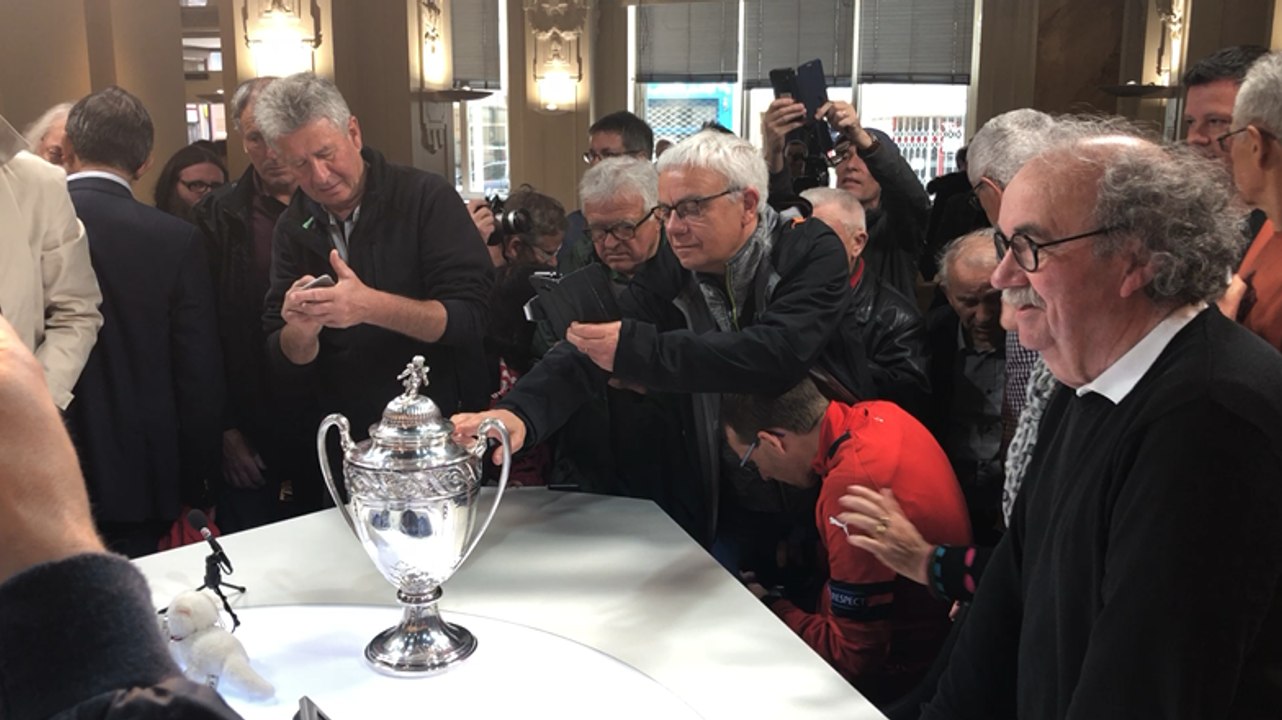 Rennes. La coupe de France présentée à l’Espace Ouest-France : « On ne l’a jamais vu d’aussi près ! »