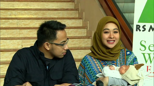 INSERT - Kedua Anak Poppy Bunga Menderita Alergi dan Masalah Pencernaan
