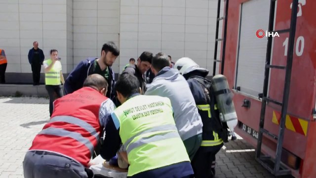 - Şuhut Devlet Hastanesi'nde doğal afet ve acil durum tatbikatı