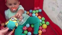 Emzikli Bebek Yüsra Renkli Şekerleri Beğenmiyor,Sürekli Ağlıyor Learning Colors | Fun Kids Videos