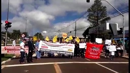 Manifestação é realizada em frente ao Hospital Universitário