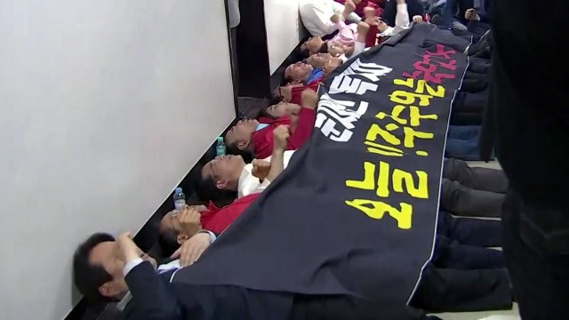 [현장영상] 가결 선포에 한국당 오늘 민주주의는 죽었다 / YTN