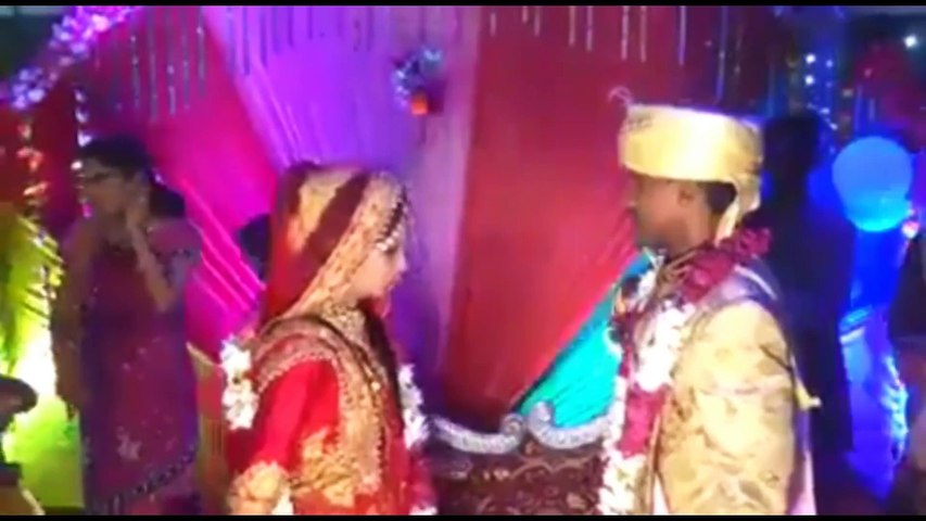 Funny Indian wedding --funny jaimala Varmala video -- Funny shadi clips -