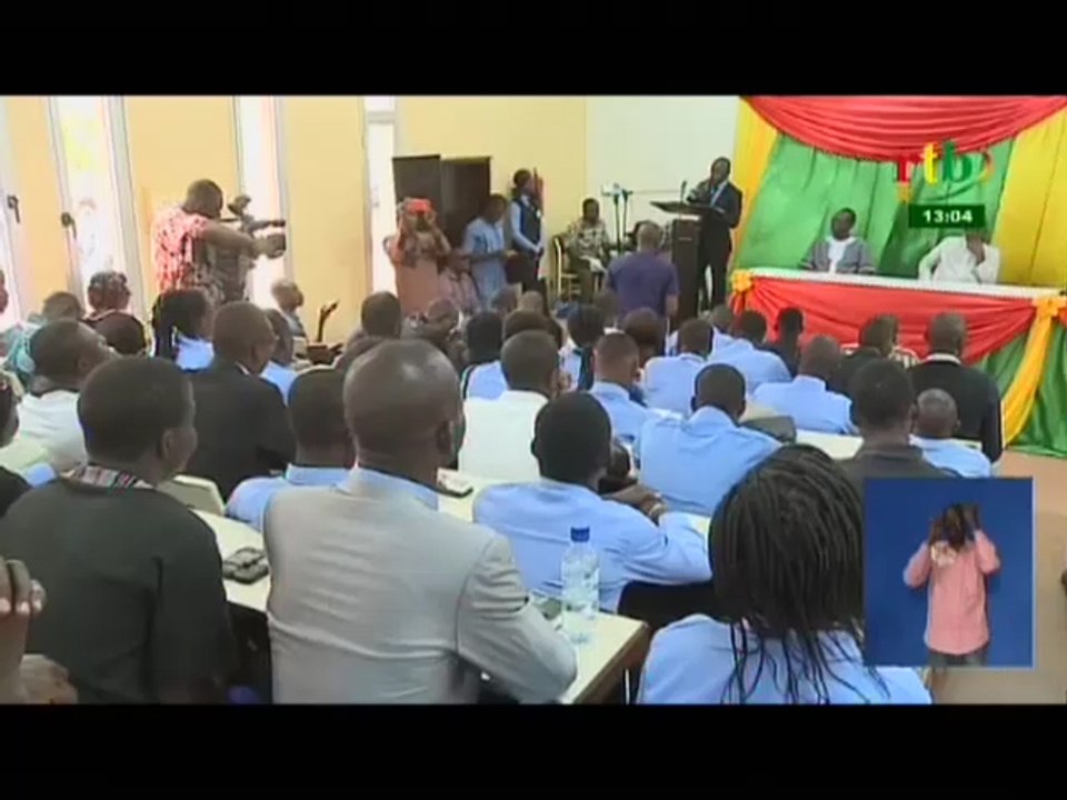 RTB/Sortie de la première promotion de l’UFR SG2 à l’université Ouagadougou 2 en prince du président de l’assemblée nationale