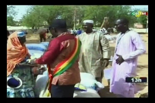 ORTM/Remise de vivres aux personnes vulnérables par la Radio Nieta