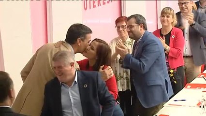 Download Video: Un triunfal Pedro Sánchez, recibido entre aplausos y felicitaciones por la Ejecutiva Federal en Ferraz