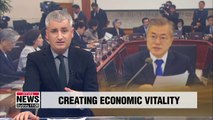 President Moon expected to discuss ways to revitalize economy during cabinet meeting