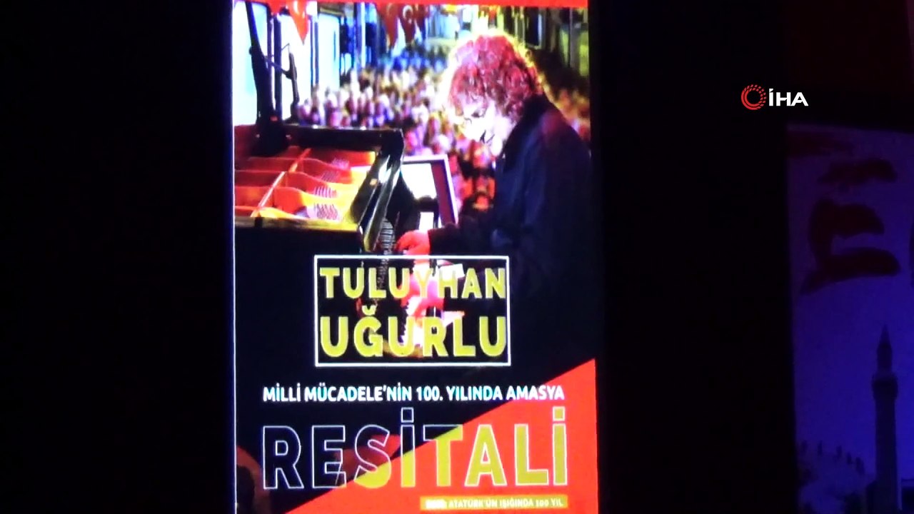 Piyanist Tuluyhan Uğurlu konserini şehitlere atfetti