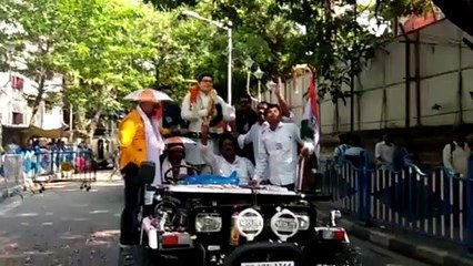 வெயில் கொடுமை....தனக்கு பதிலாக தனது சிலையை பிரச்சாரத்திற்கு அனுப்பிய வேட்பாளர்-வீடியோ