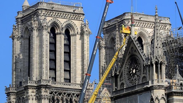 شاهد.. فرنسا تسابق الزمن لإعادة ترميم كاتدرائية نوتردام