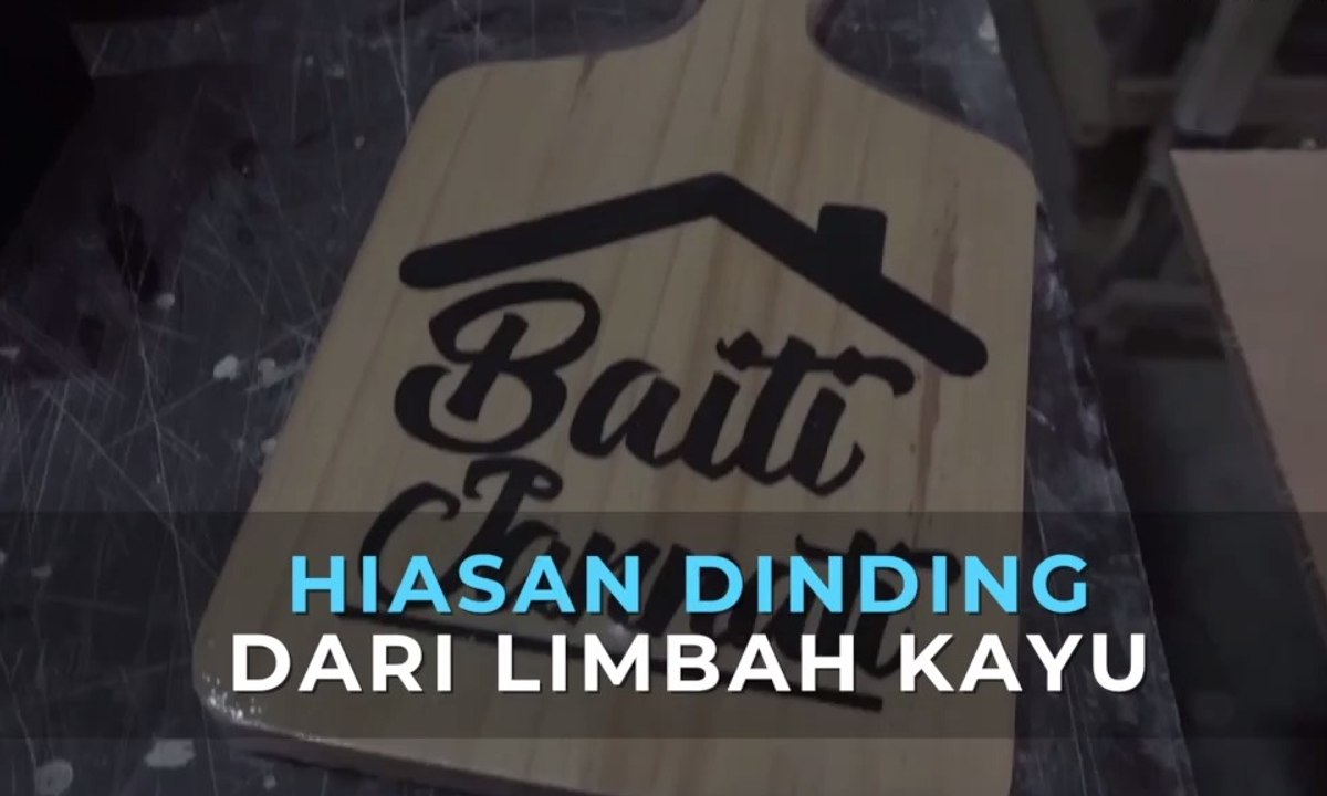 Kreatif! Pria Ini Buat Hiasan Dinding dari Limbah Kayu
