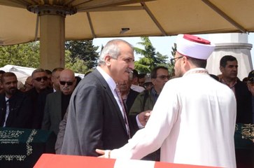 İYİ Parti Milletvekili Cenazenin Başına Geldi: Mekanı Cehennem Olsun İnşallah