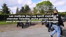 Des motards viennent en aide à un jeune homme !