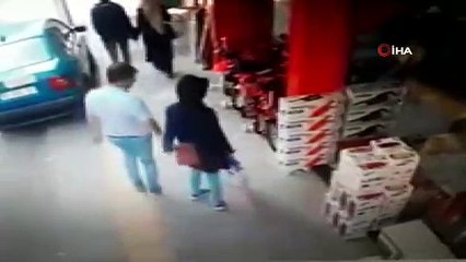 Elektrikli çay makinesini mağazanın önünden böyle çaldılar