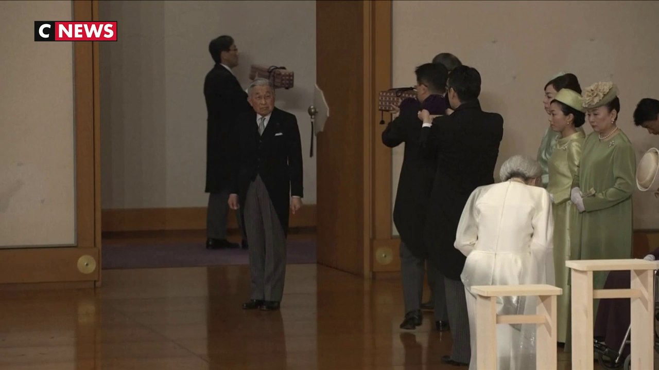 L'empereur du Japon accomplit la cérémonie marquant son abdication