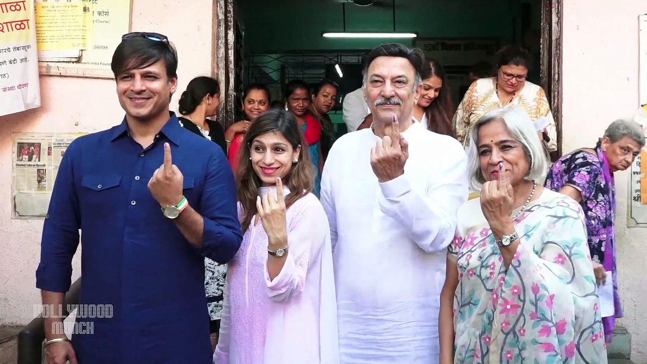 Vivek Oberoi & suresh Oberoi With Family Cast Their Votes For Loksabha 2019