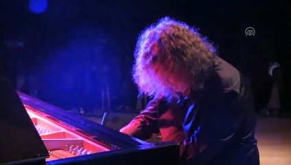 Piyanist Tuluyhan Uğurlu Amasya'da konser verdi