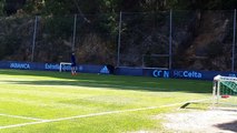 Iago Aspas Realiza Parte del Entrenamiento en Solitario por su Esguince en el Hombro Derecho
