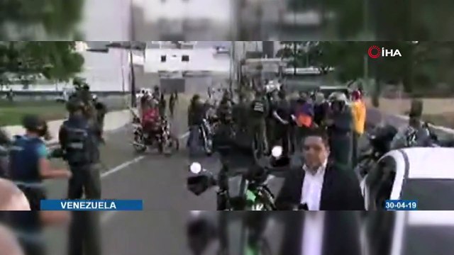 - Venezuela Hükümeti: 'Bir Grup Asker Darbe Girişimi Başlattı'