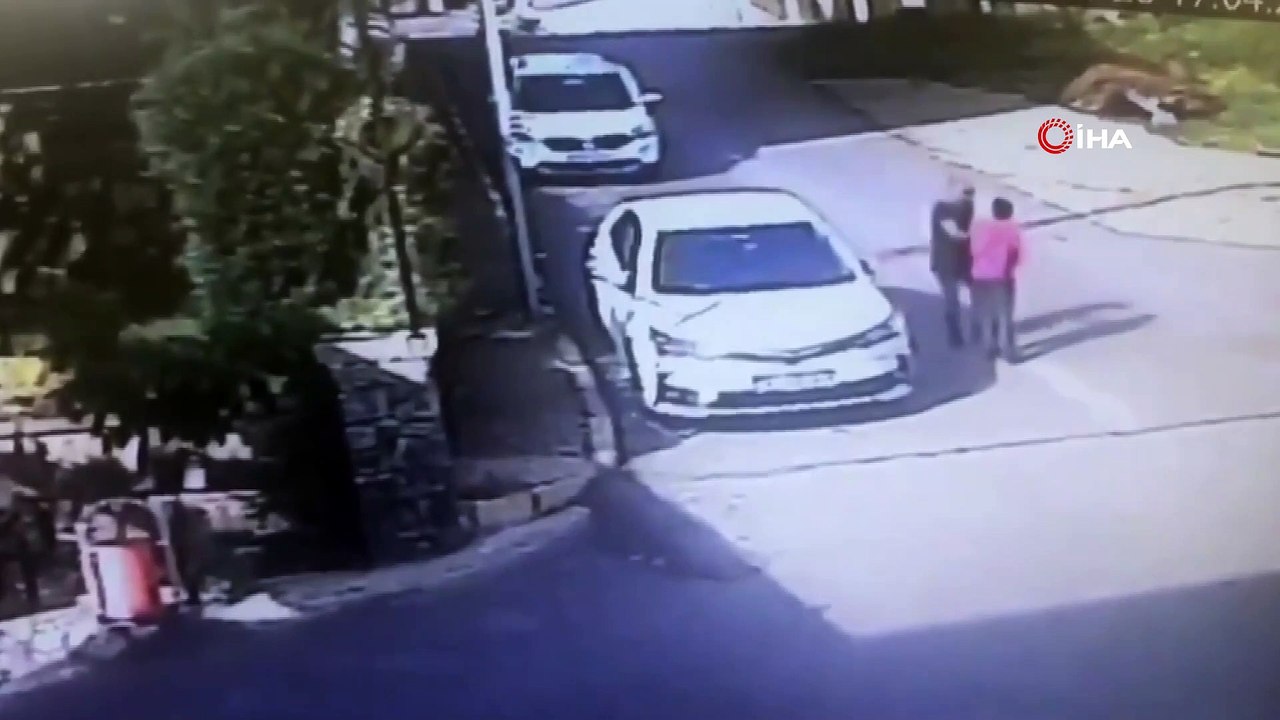 Çekirdeği taş sandı küçük çocuğu öldüresiye dövdü