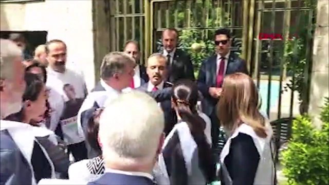 HDP’li vekiller Leyla Güven için Meclis bahçesinde oturma eylemi yaptı