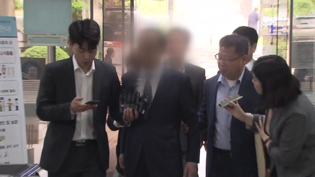 [속보] '정치 개입·불법사찰' 경찰 치안감 2명 구속영장 기각 / YTN