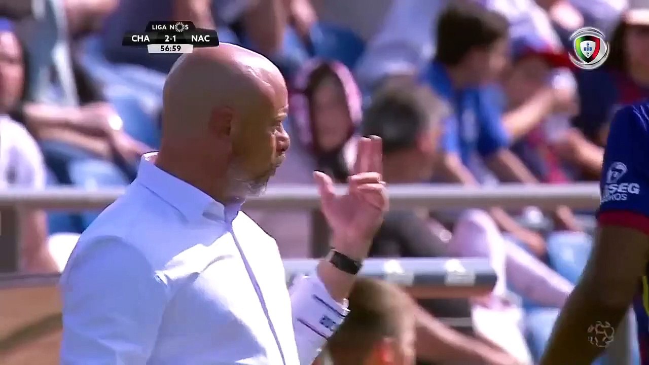 Chaves - Nacional interrompido para arbitro assistente ir à casa de banho