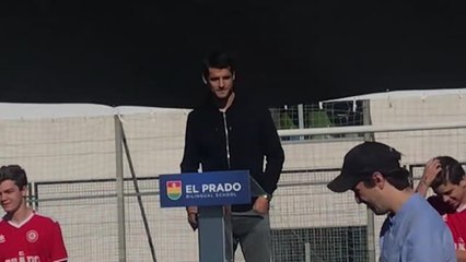 Álvaro Morata visita su antiguo colegio: El Prado