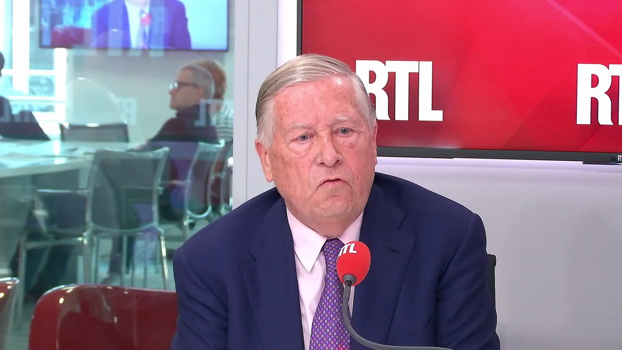 1er mai : Alain Duhamel "redoute la convergence entre le noir, le jaune et le rouge"