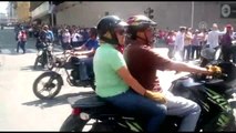 Venezuela'da Darbe Girişimi - Maduro Destekçileri Sokakta