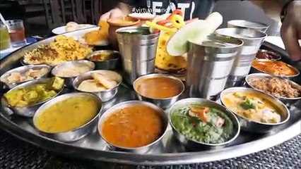 Mumbai's Biggest Thali includes 38 items | Street Foods